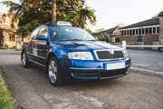 Damos Taxis, Witney 1043128 Image 4